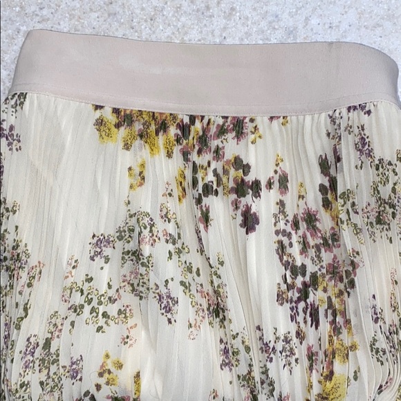 Nwot Aritzia twirl skirt - Picture 9 of 11